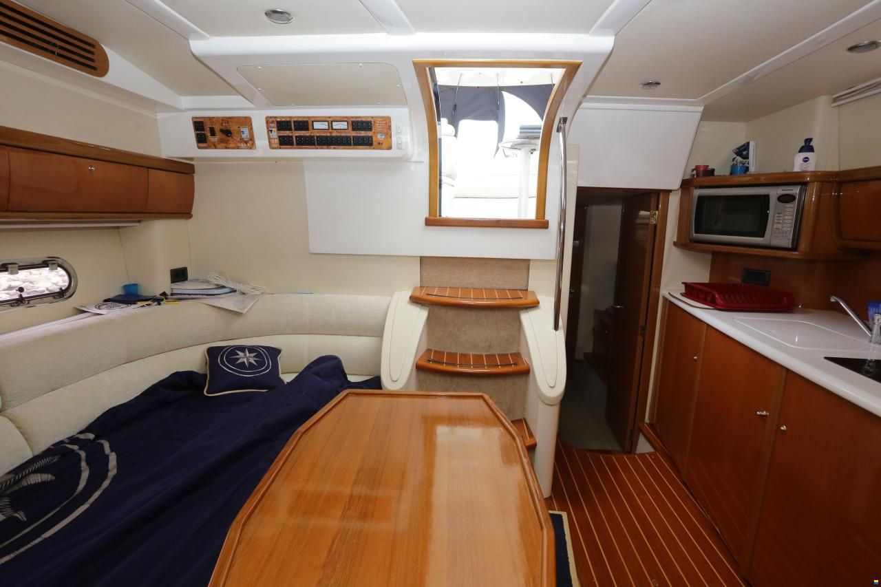 Sealine S43 Sports Cruiser