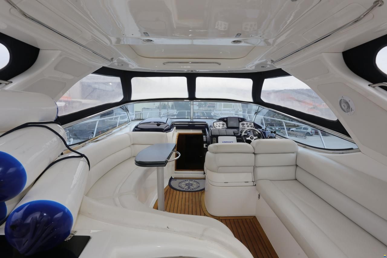 Sealine S43 Sports Cruiser