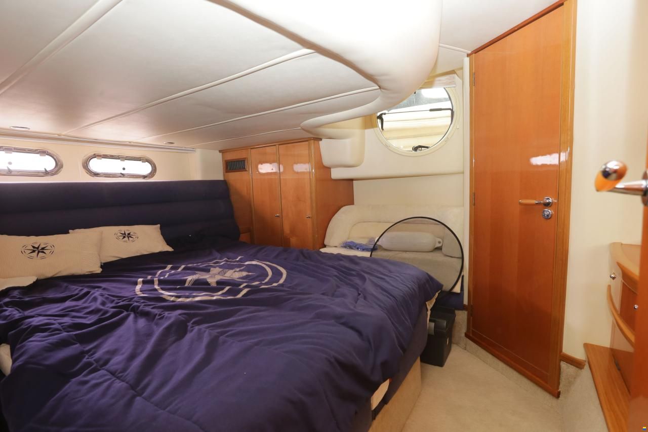 Sealine S43 Sports Cruiser
