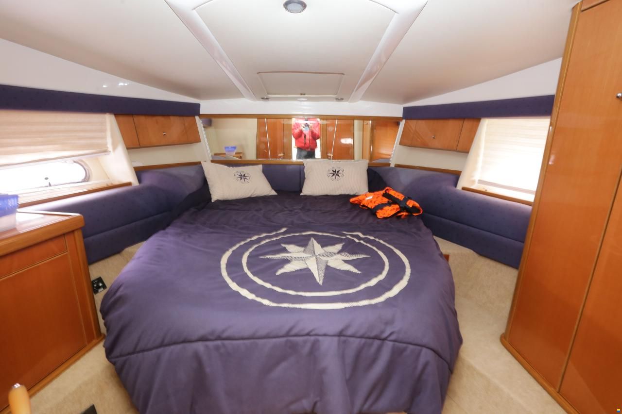 Sealine S43 Sports Cruiser