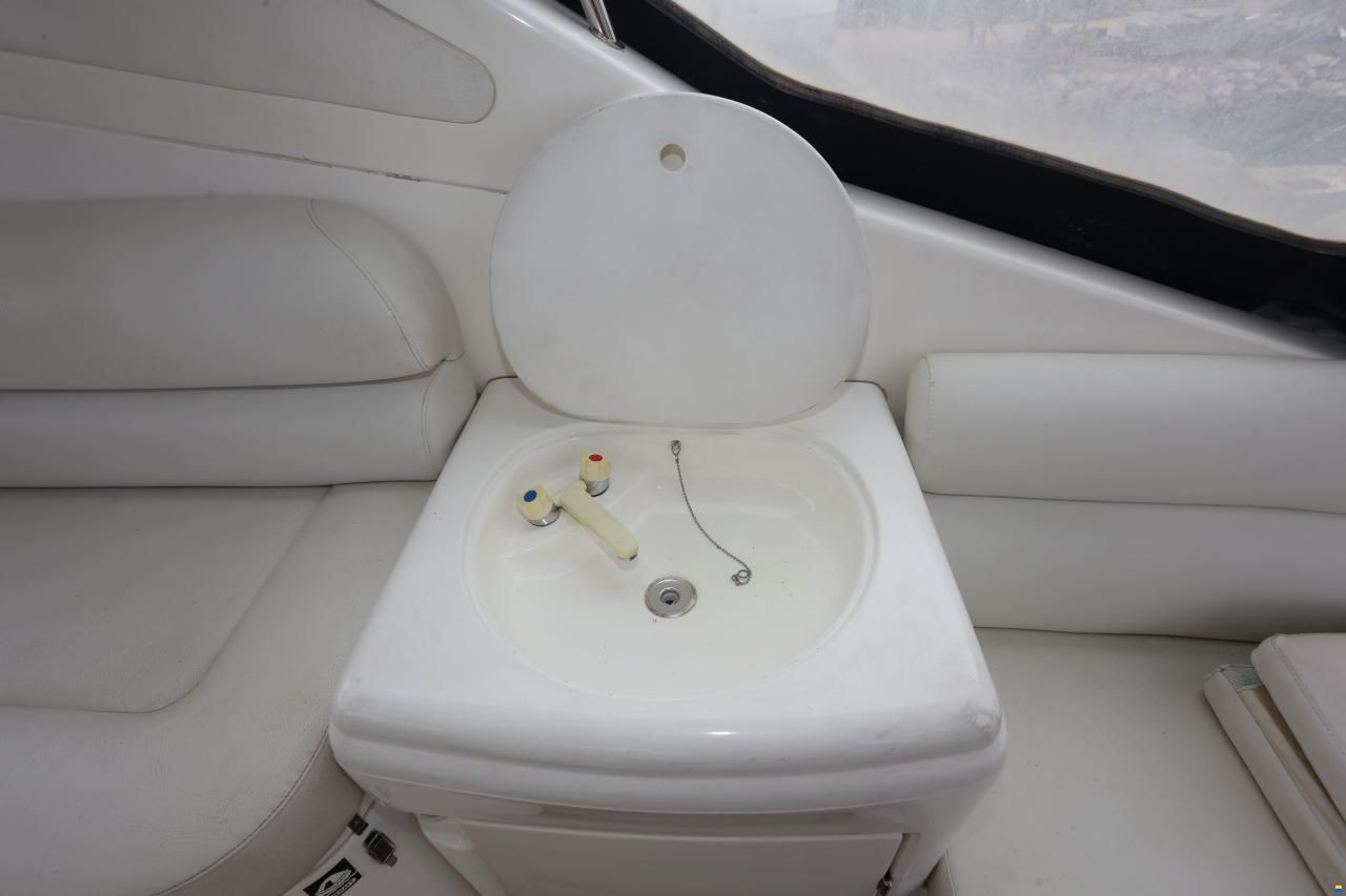 Sealine S43 Sports Cruiser