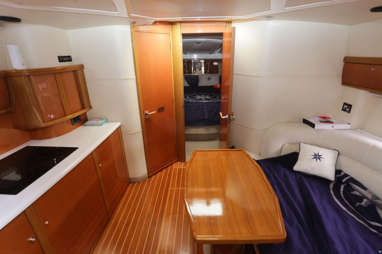 Sealine S43 Sports Cruiser
