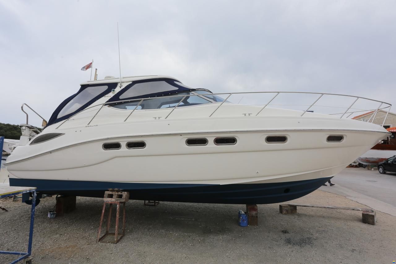 Sealine S43 Sports Cruiser