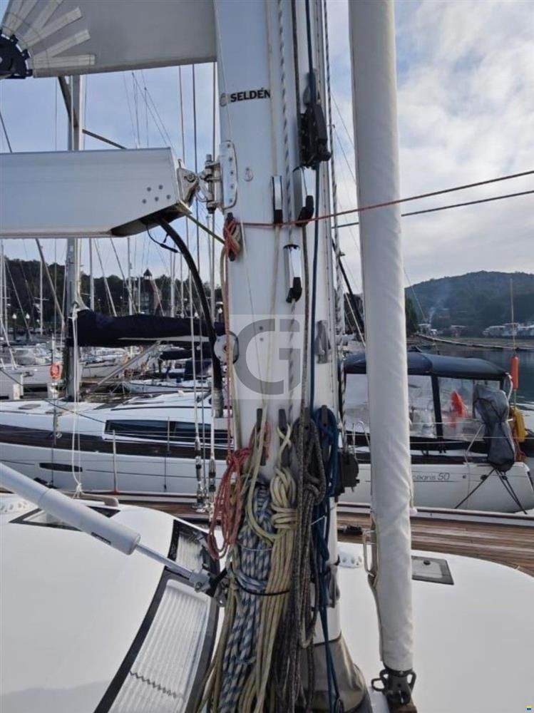 Hallberg-Rassy 57