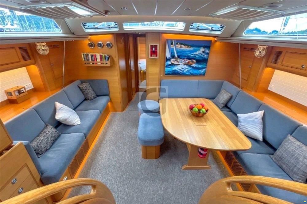 Hallberg-Rassy 57