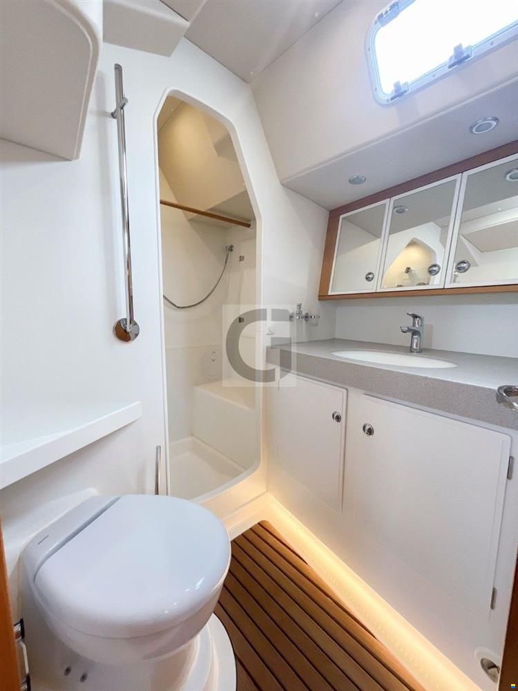 Hallberg-Rassy 57