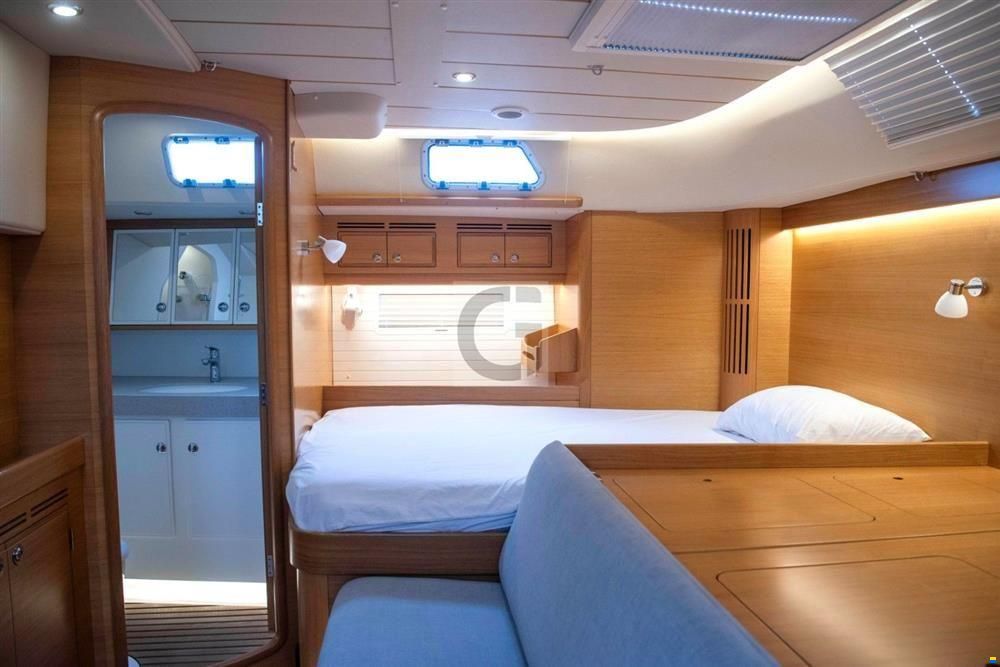 Hallberg-Rassy 57