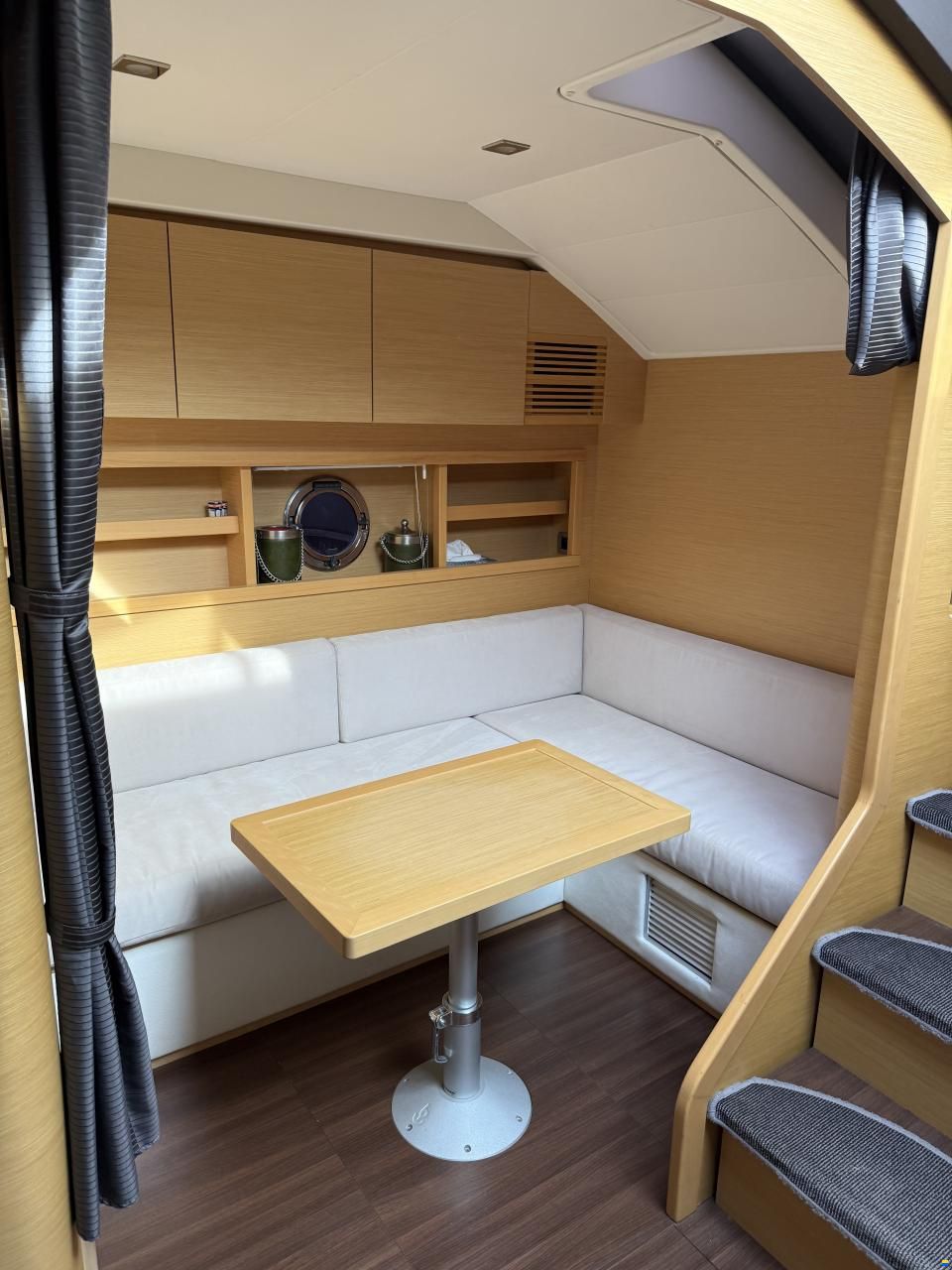 Beneteau Monte Carlo 47