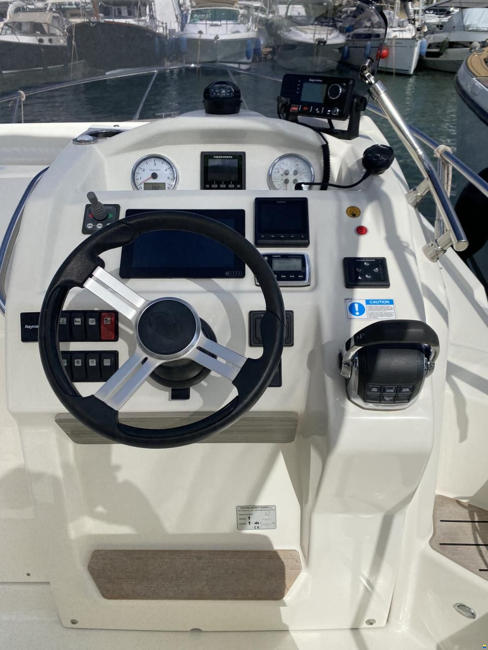 Cranchi Endurance 27