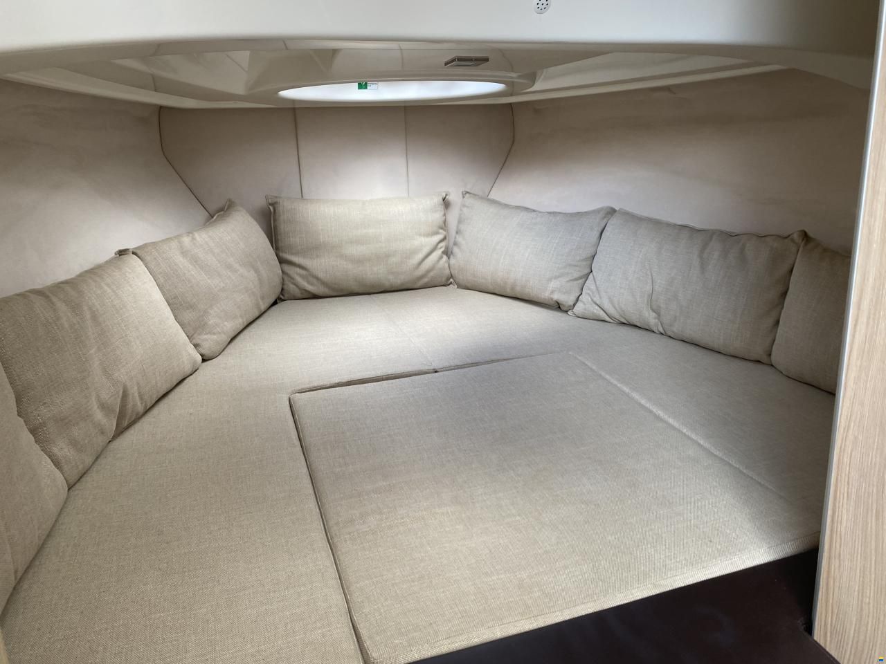 Cranchi Endurance 27