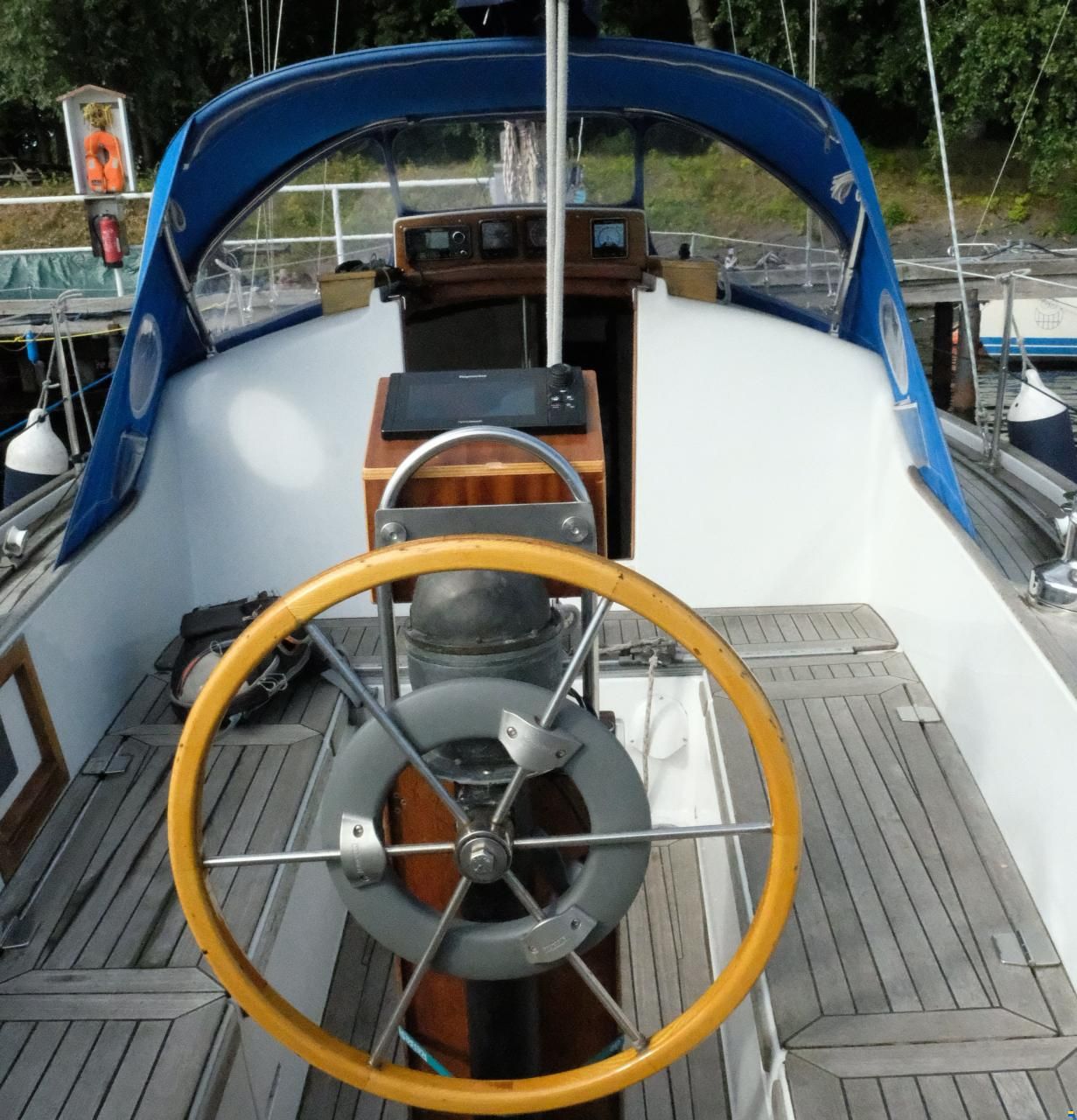 De Visser Raider 35