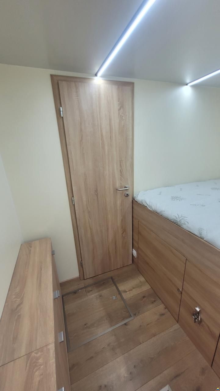 HOUSEBOAT SCHAB 12,1x3m