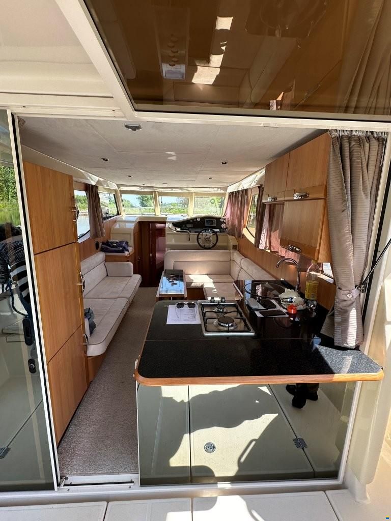 Greenline 33