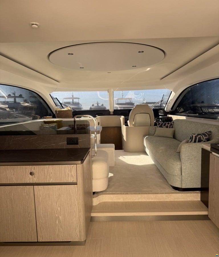 Azimut 53 Fly