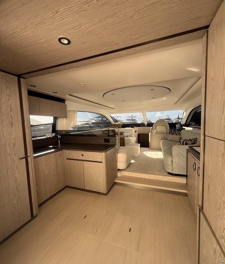Azimut 53 Fly