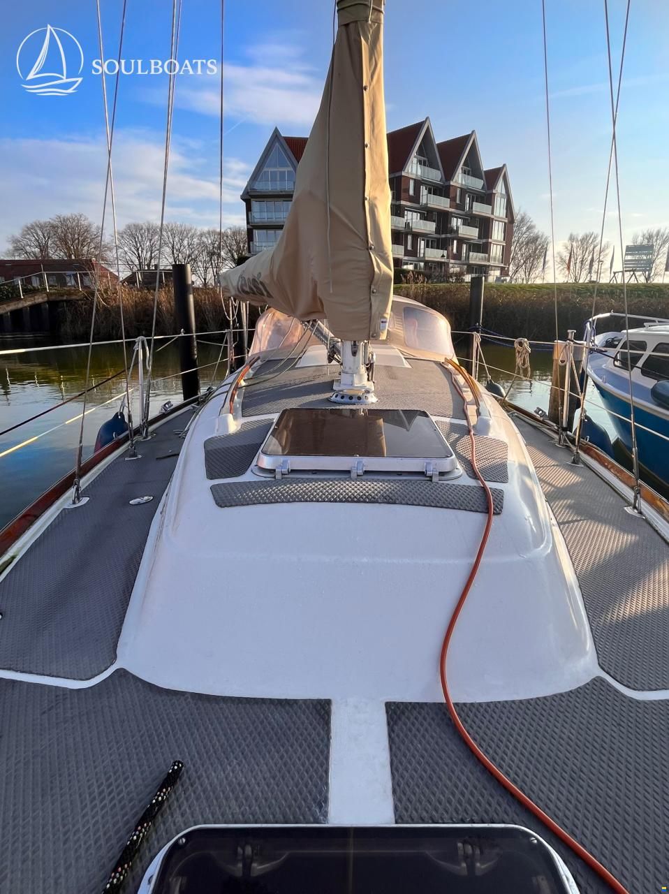 Alpha 32, Van de Stadt, ANGEBOT
