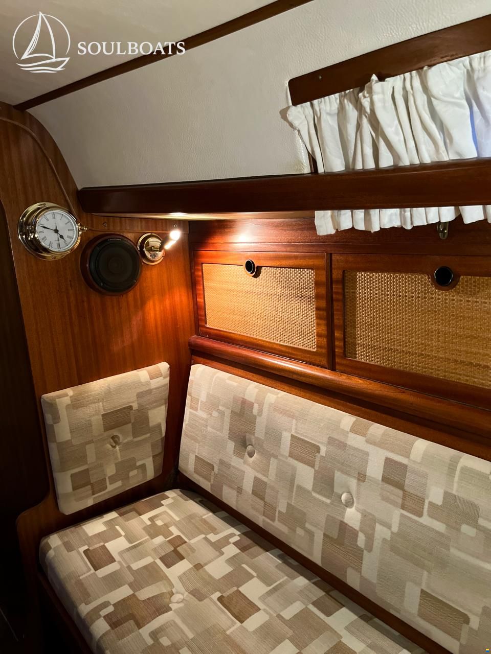 Alpha 32, Van de Stadt, ANGEBOT