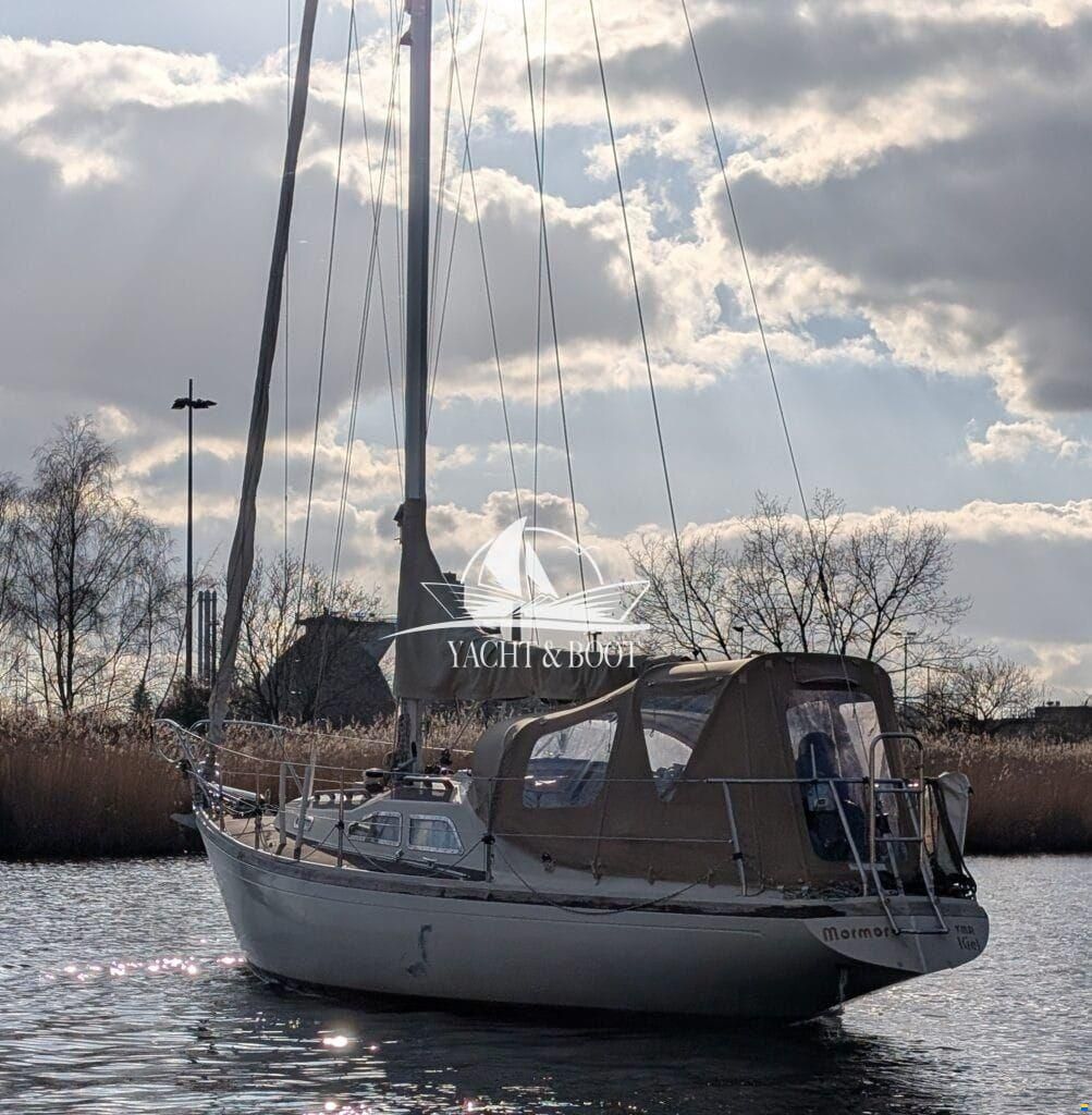 Bianca Commander 31