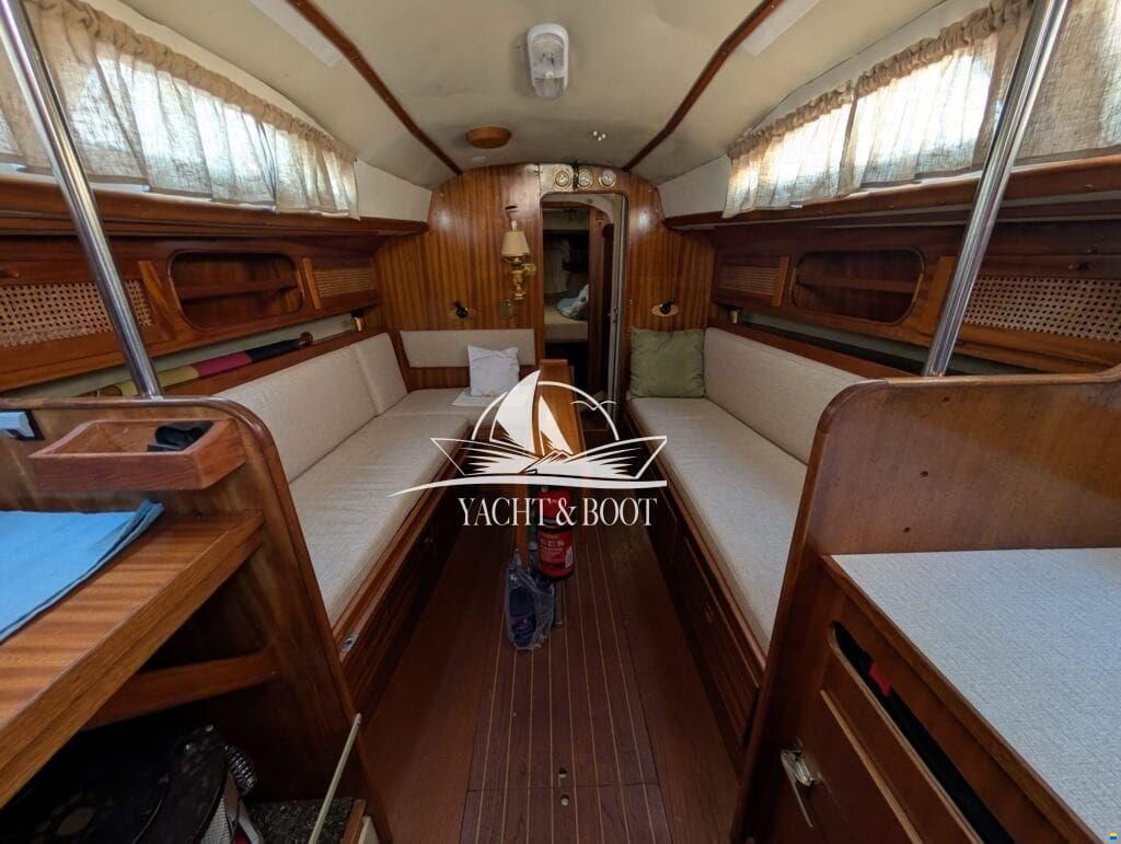 Bianca Commander 31