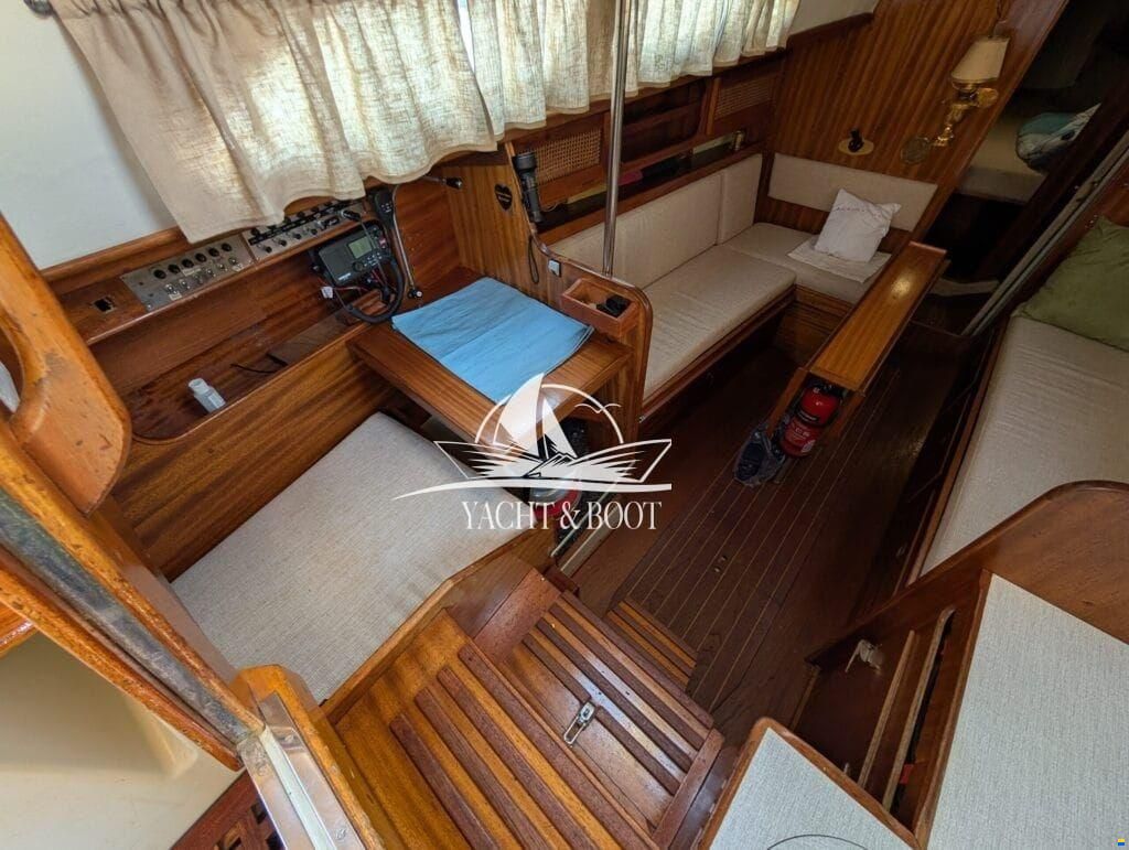 Bianca Commander 31