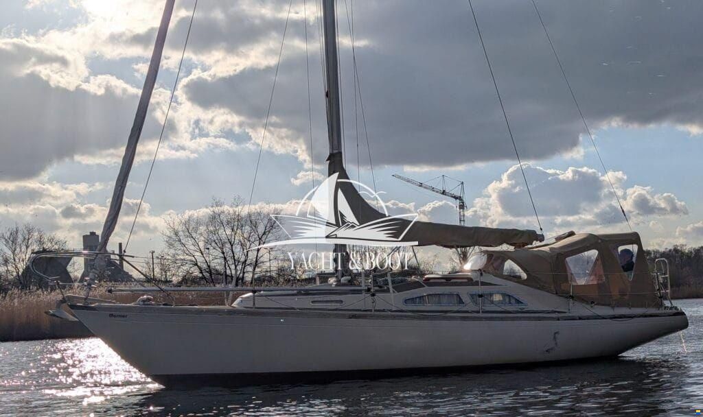 Bianca Commander 31