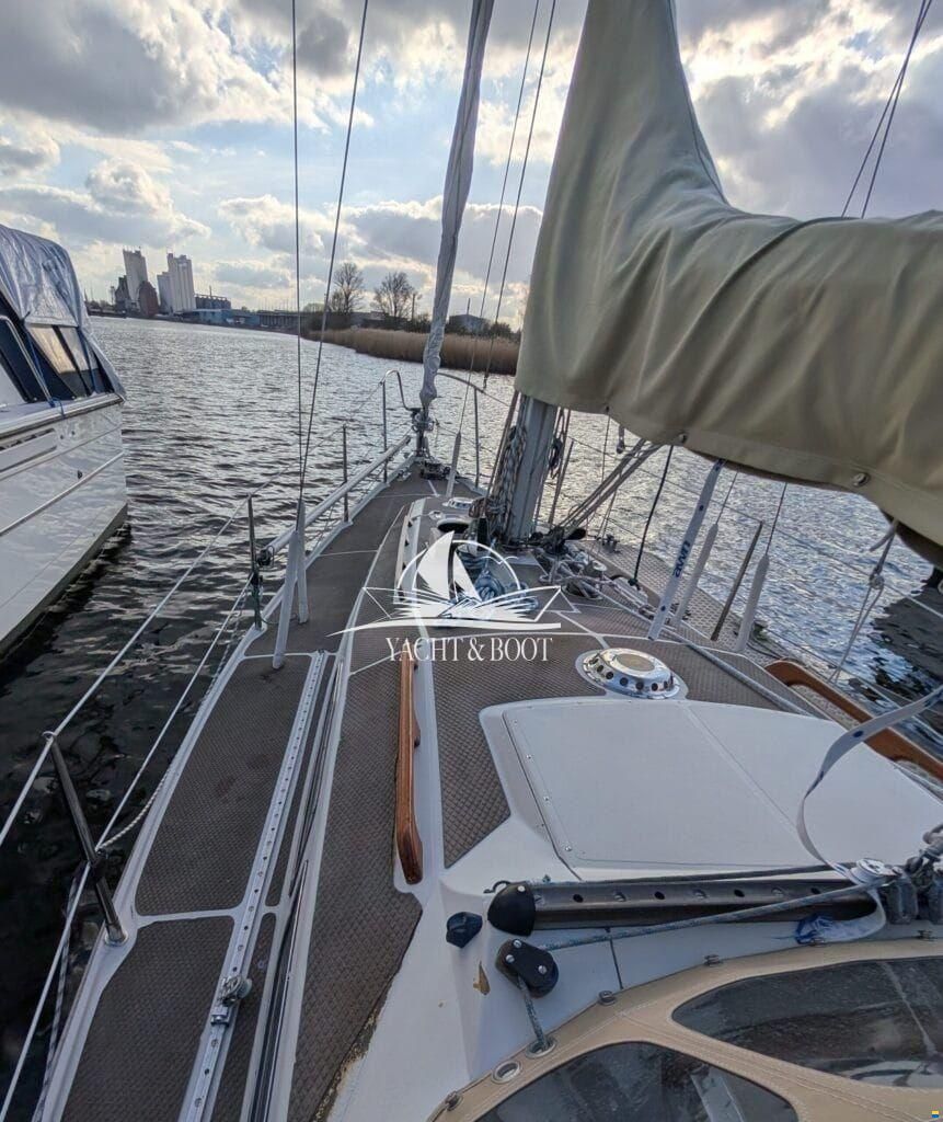Bianca Commander 31