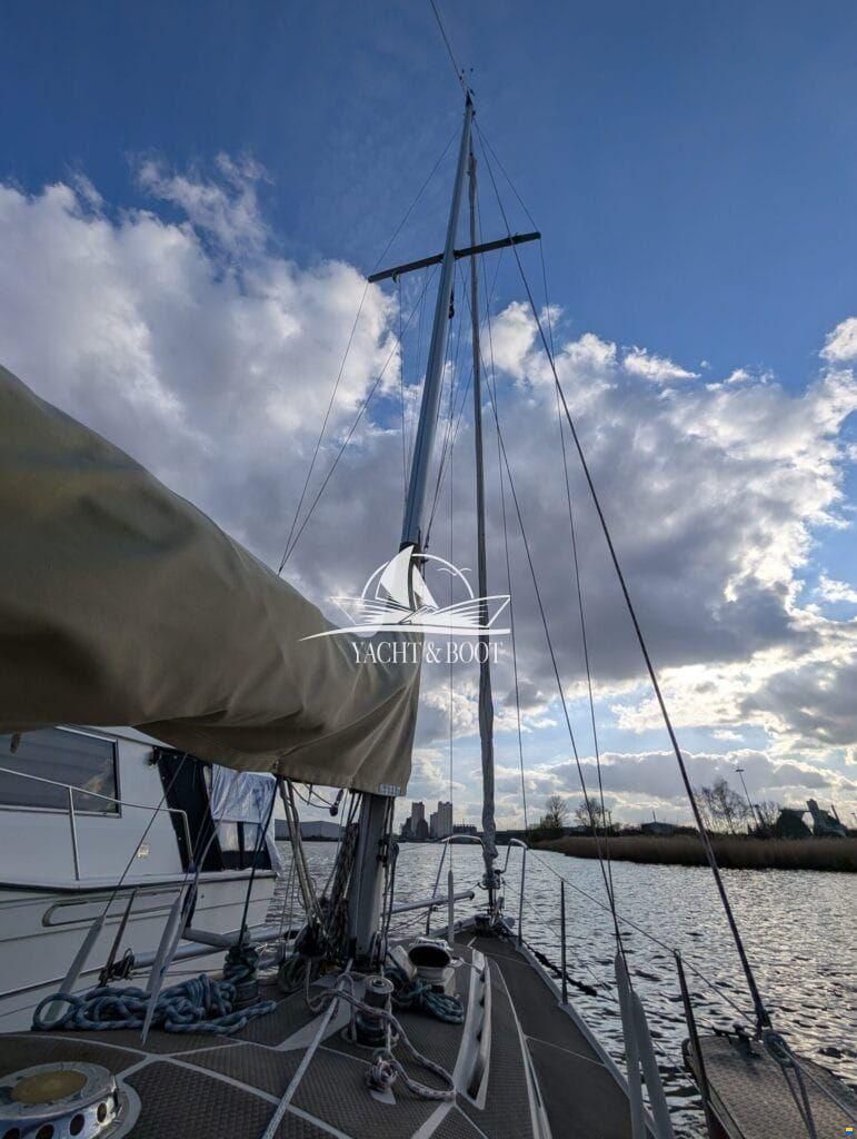 Bianca Commander 31