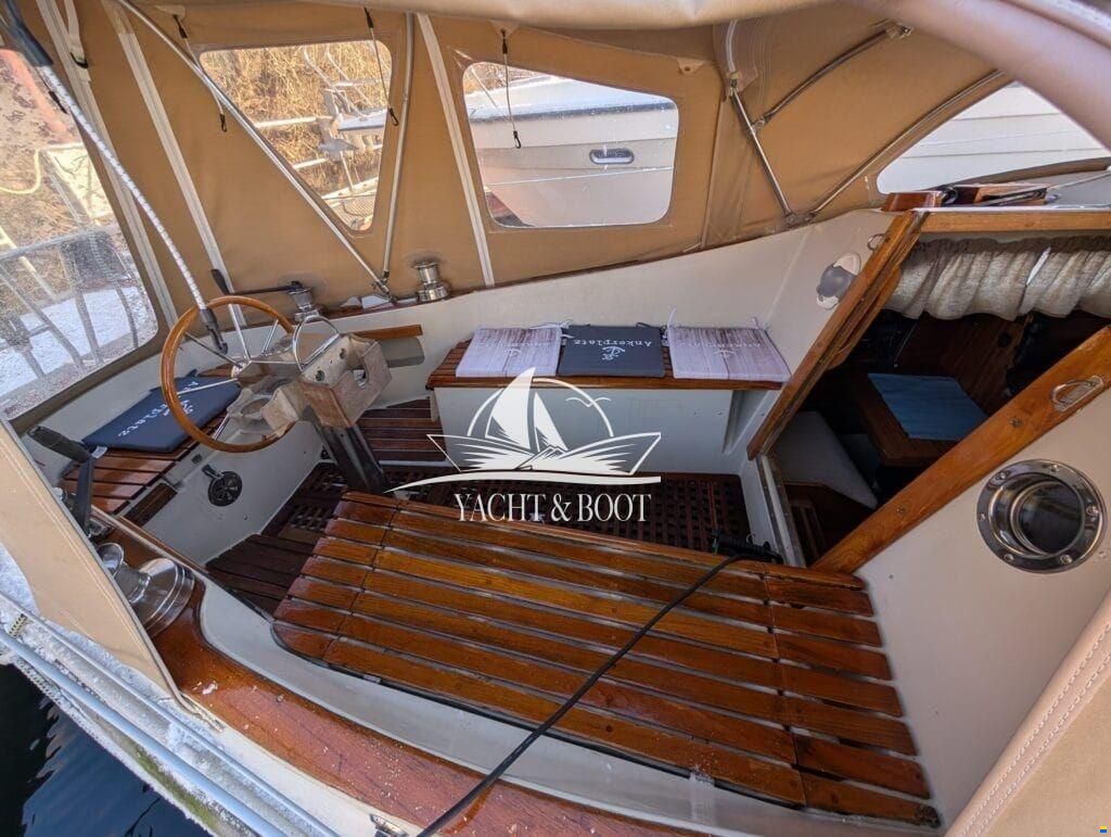 Bianca Commander 31
