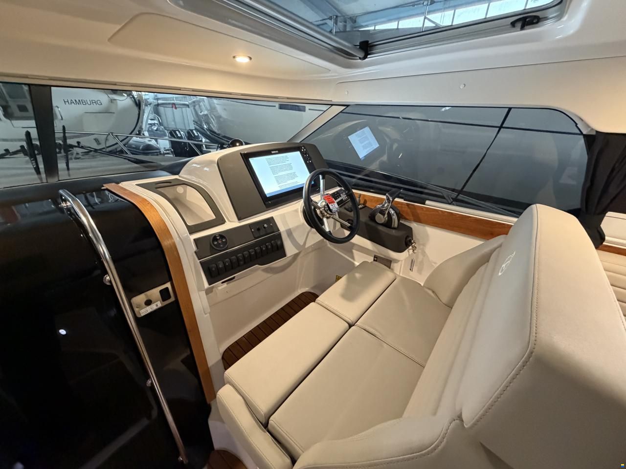 Aquador 28 HT