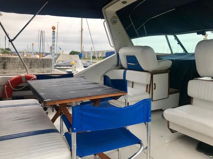 Sea Ray 390 EC