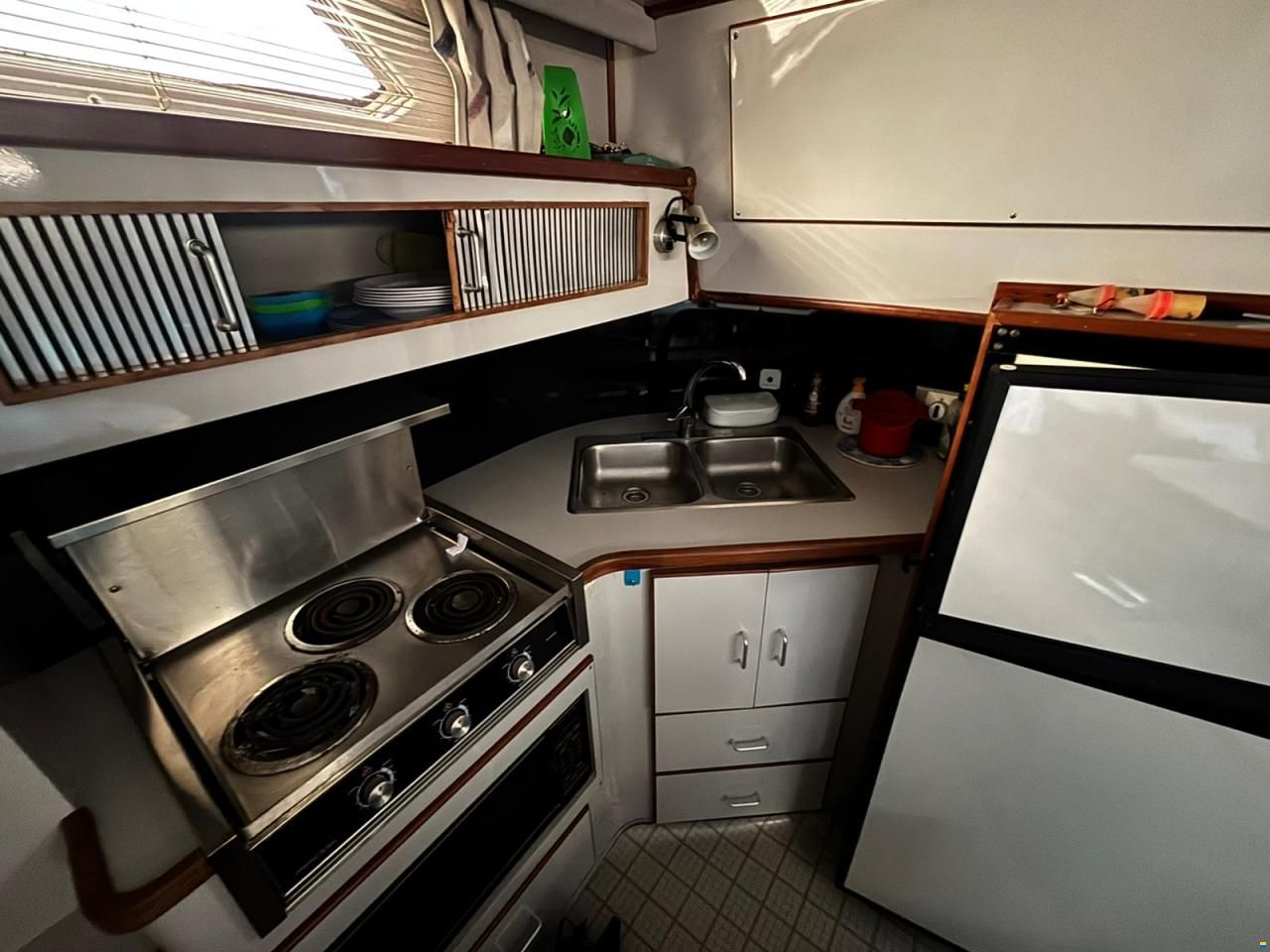 Sea Ray 390 EC