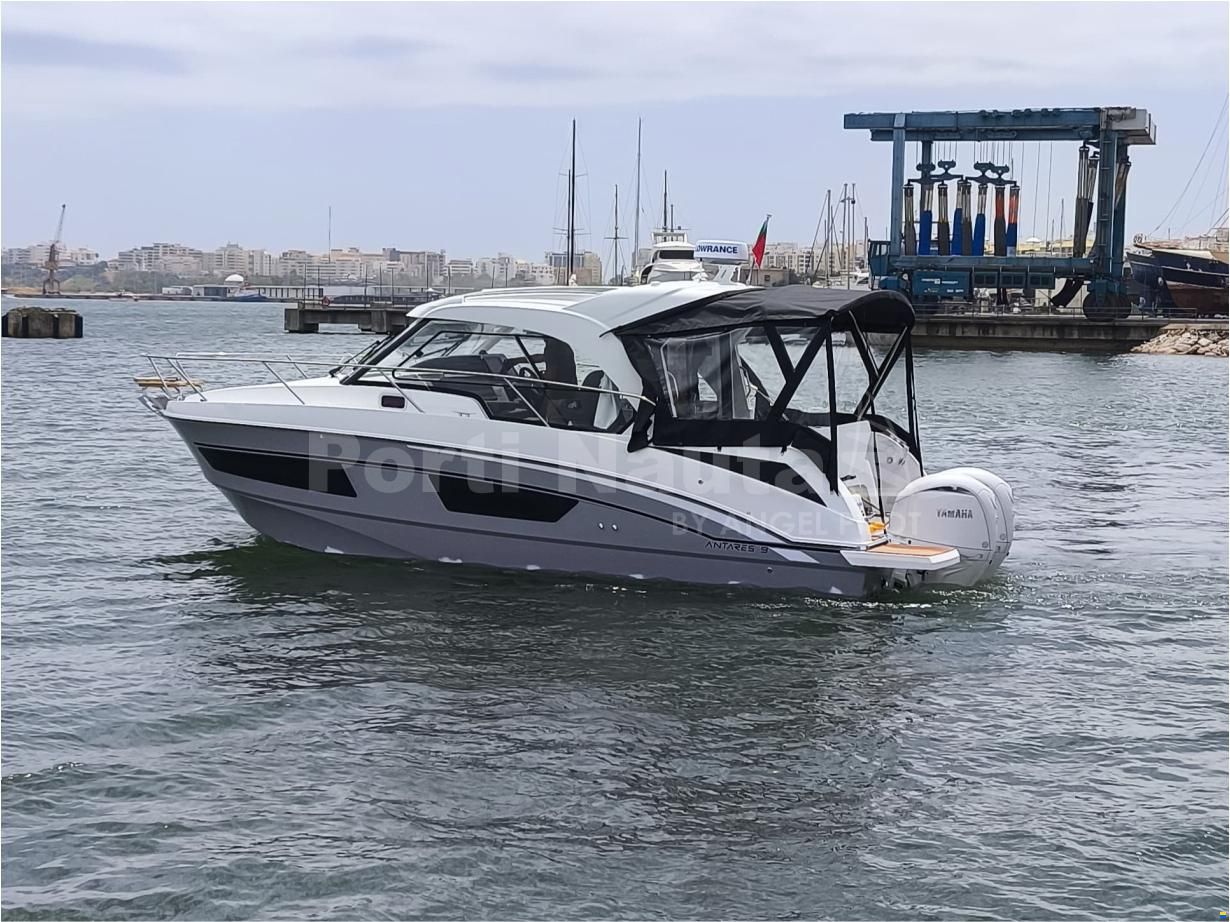 Beneteau Antares 9 OB