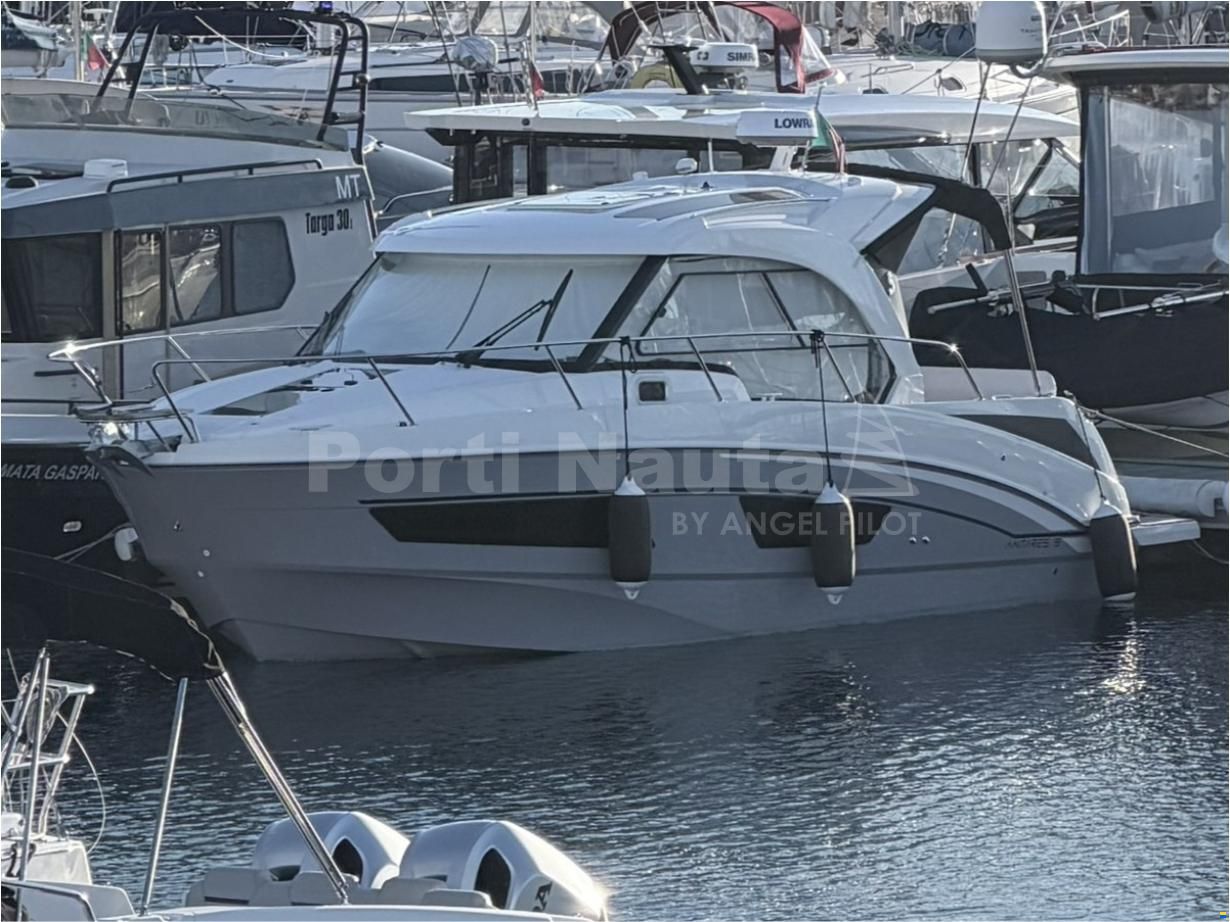 Beneteau Antares 9 OB
