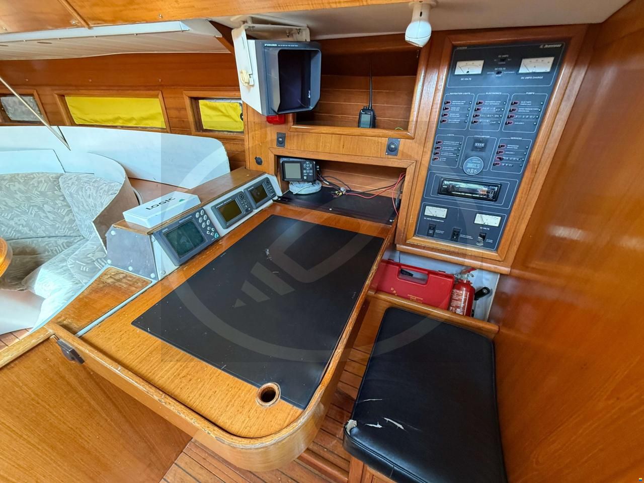 Jeanneau VOYAGE 12.50