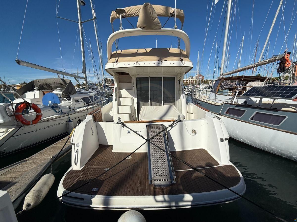 Prestige 36