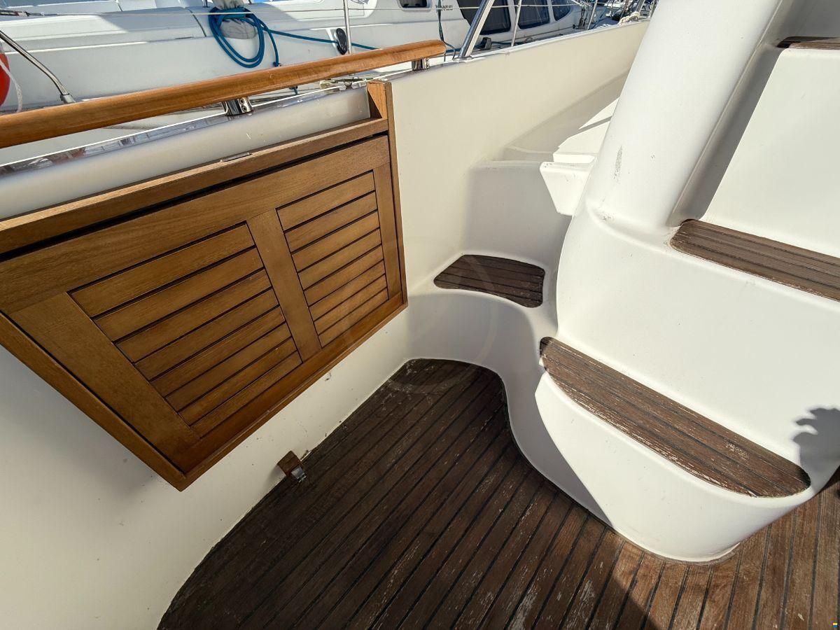 Prestige 36