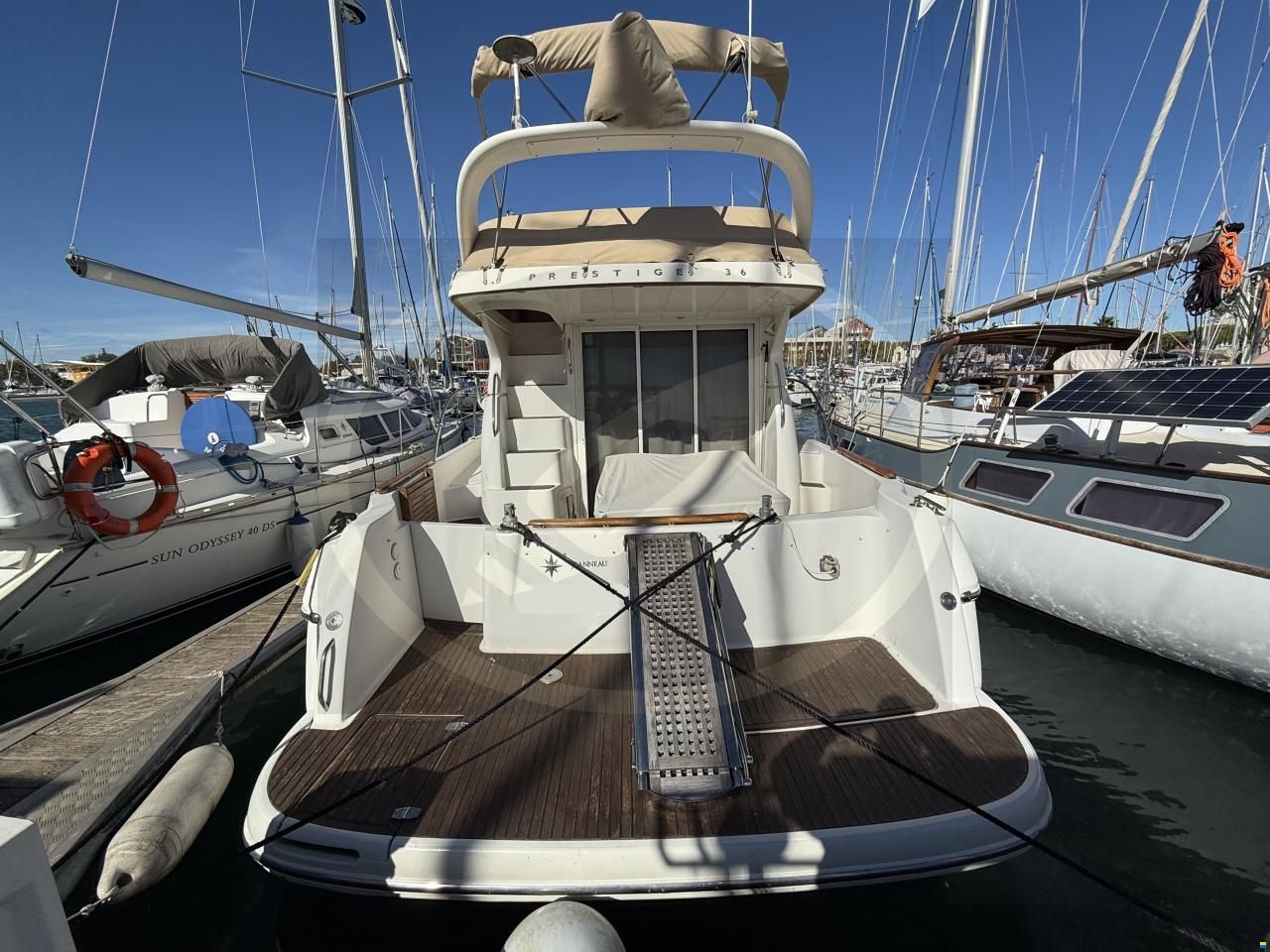 Prestige 36