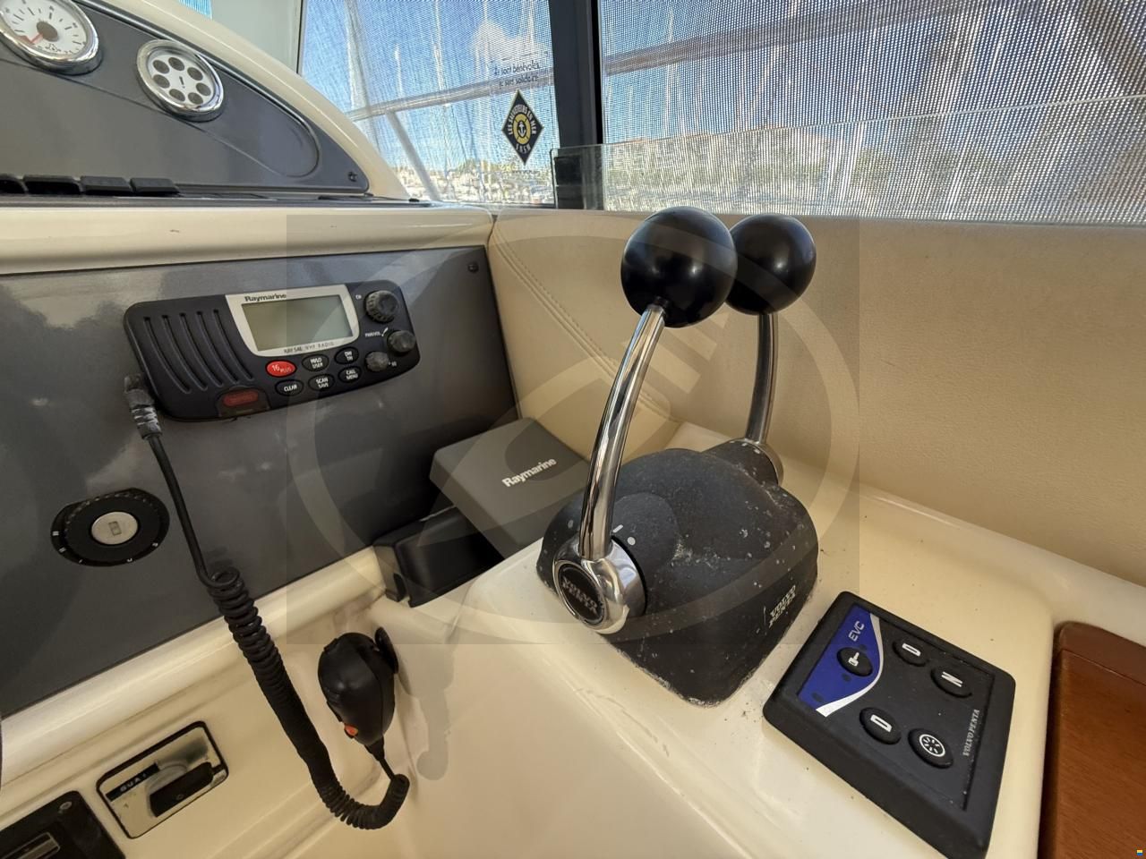Prestige 36