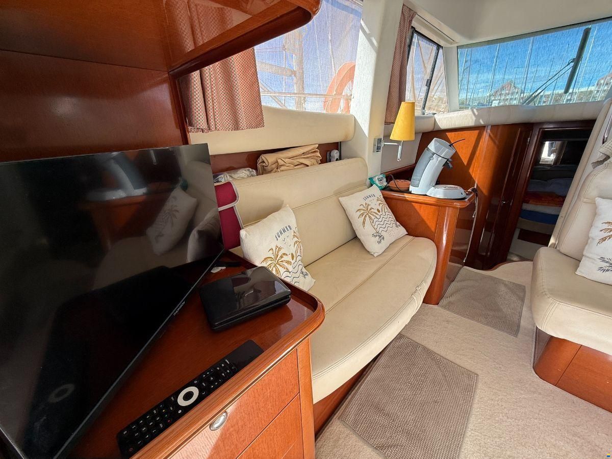Prestige 36