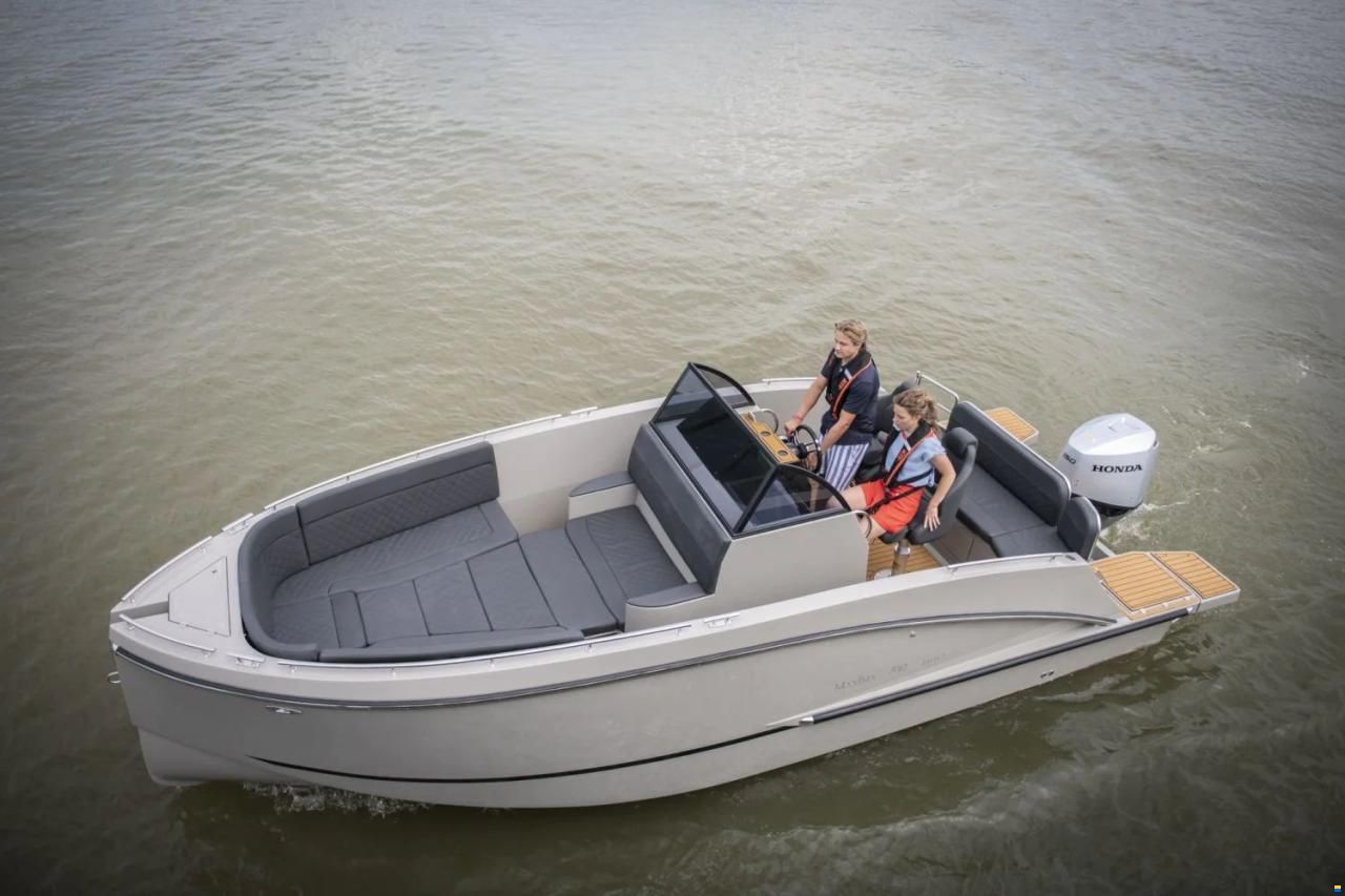 Maxima 700 Sport