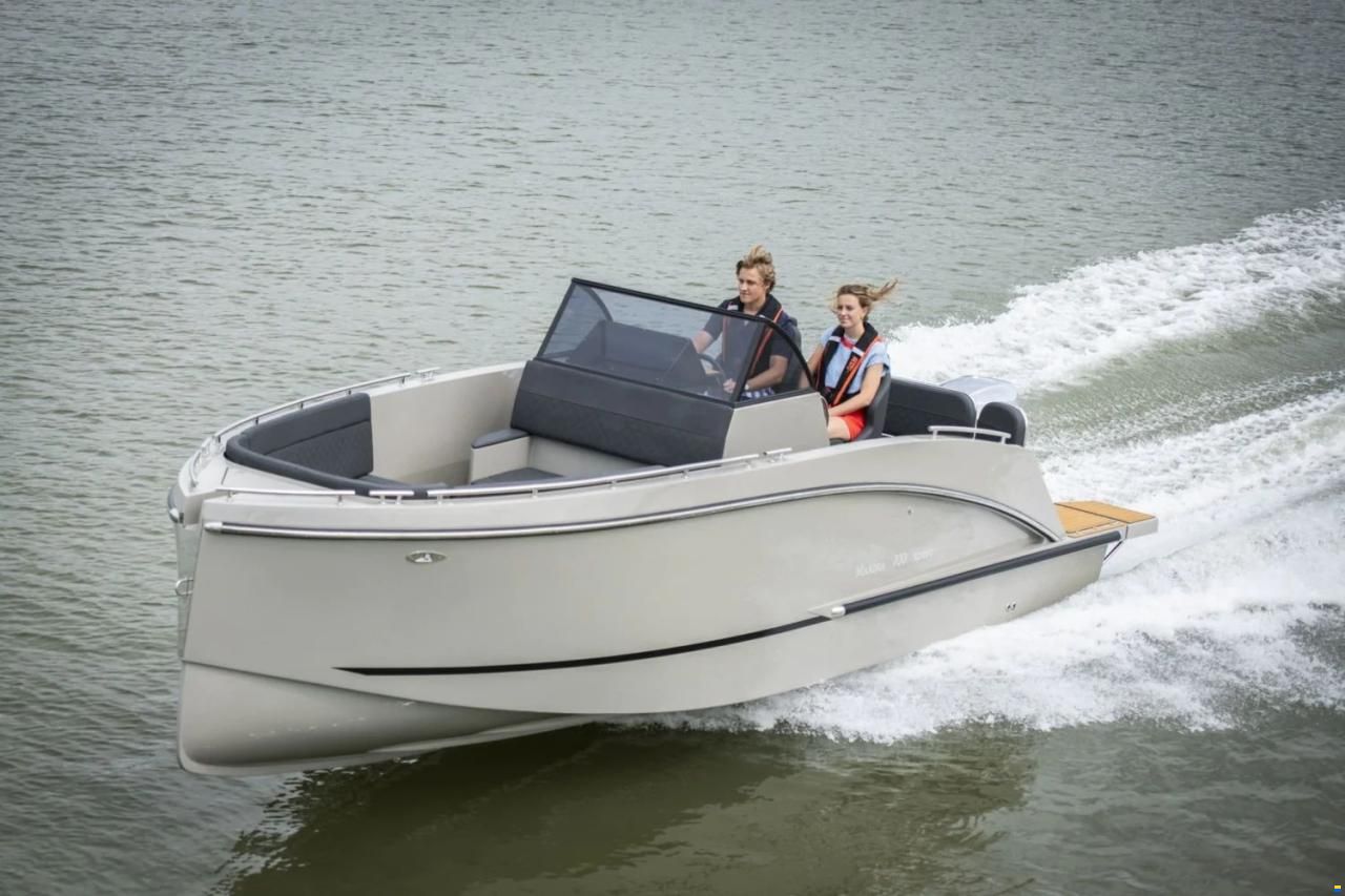 Maxima 700 Sport