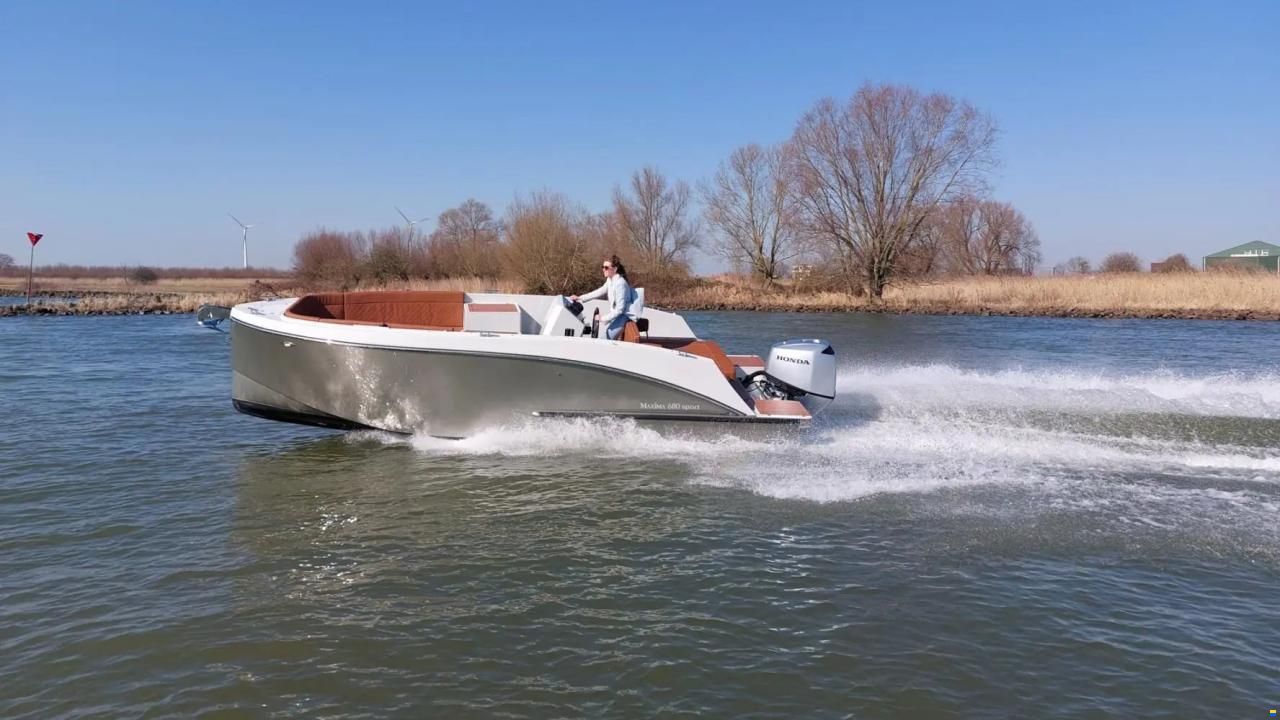 Maxima 680 Sport Lounge