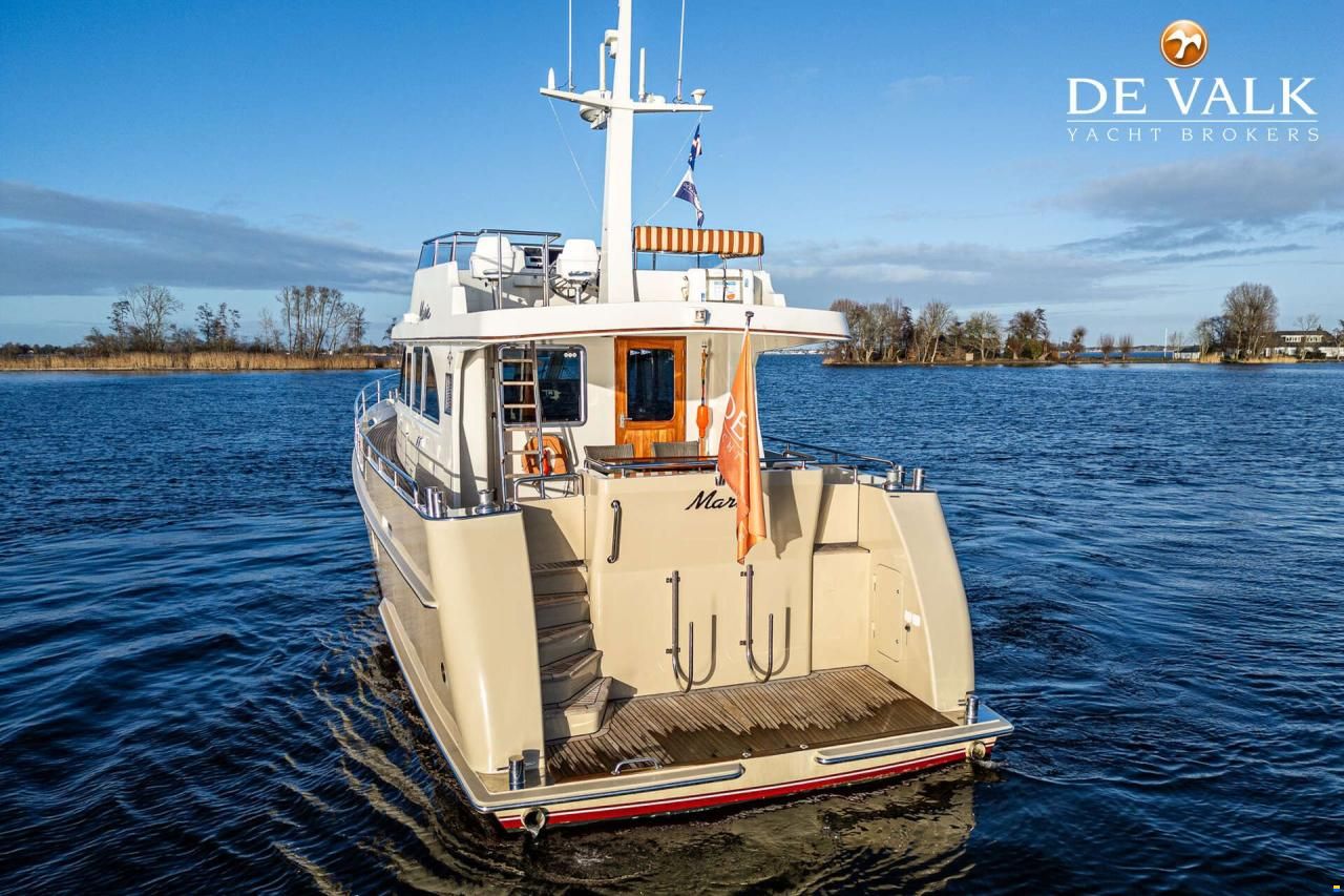 Vennekens Trawler 1800
