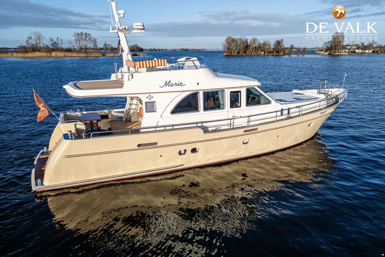 Vennekens Trawler 1800