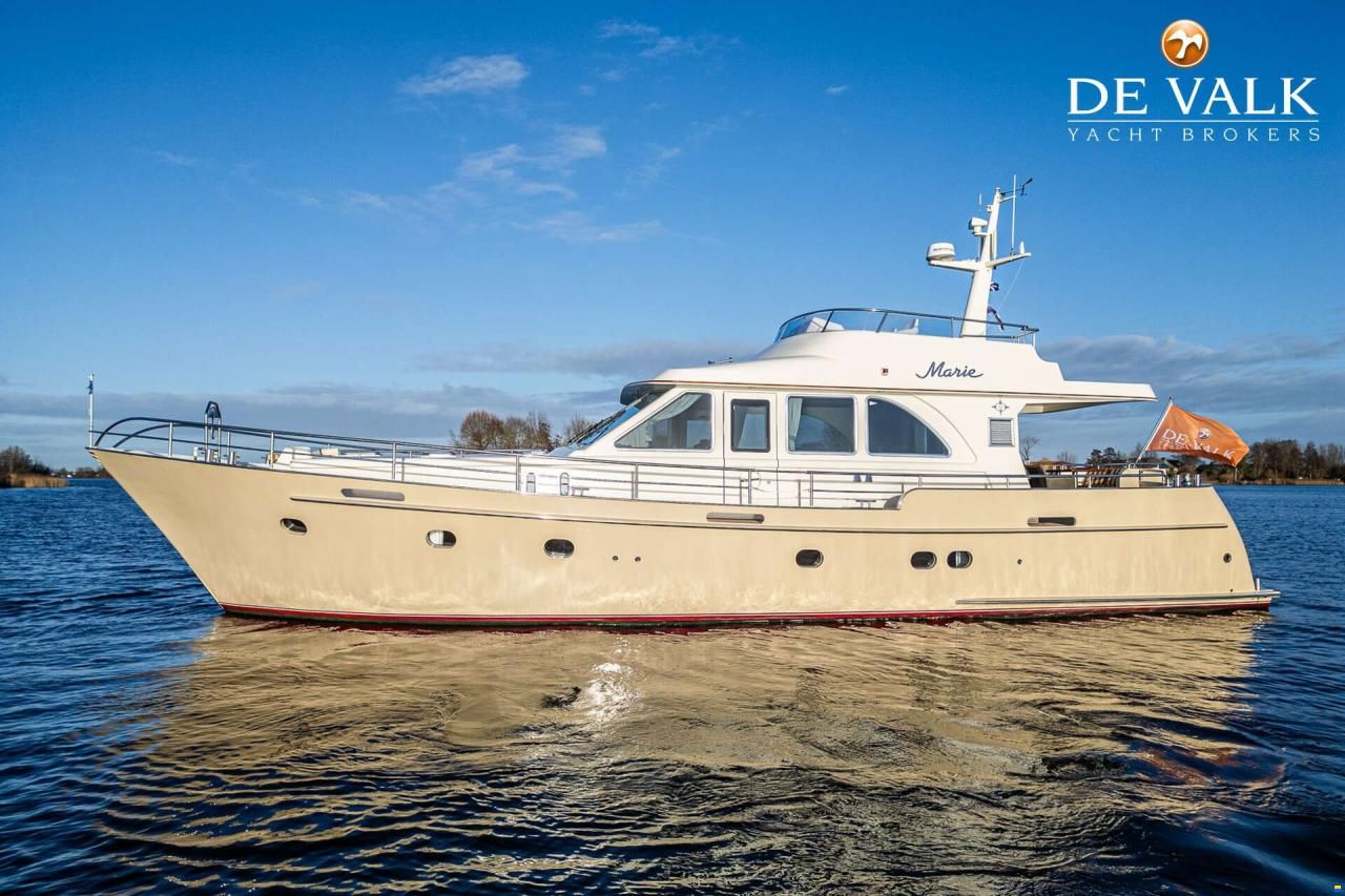 Vennekens Trawler 1800