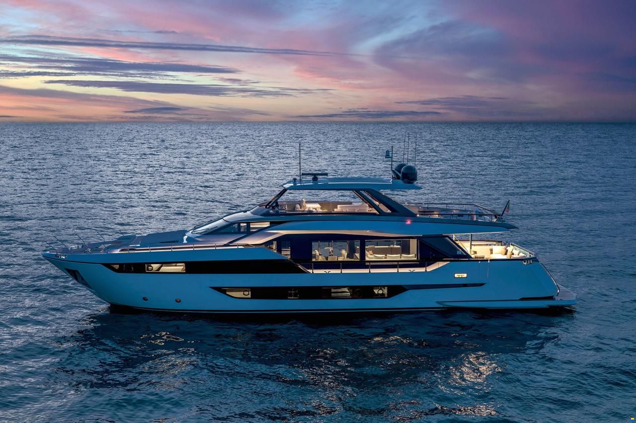 Ferretti 940