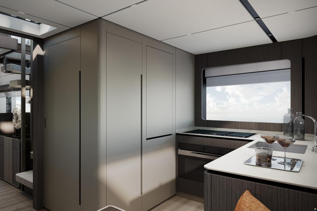Ferretti Infynito 80