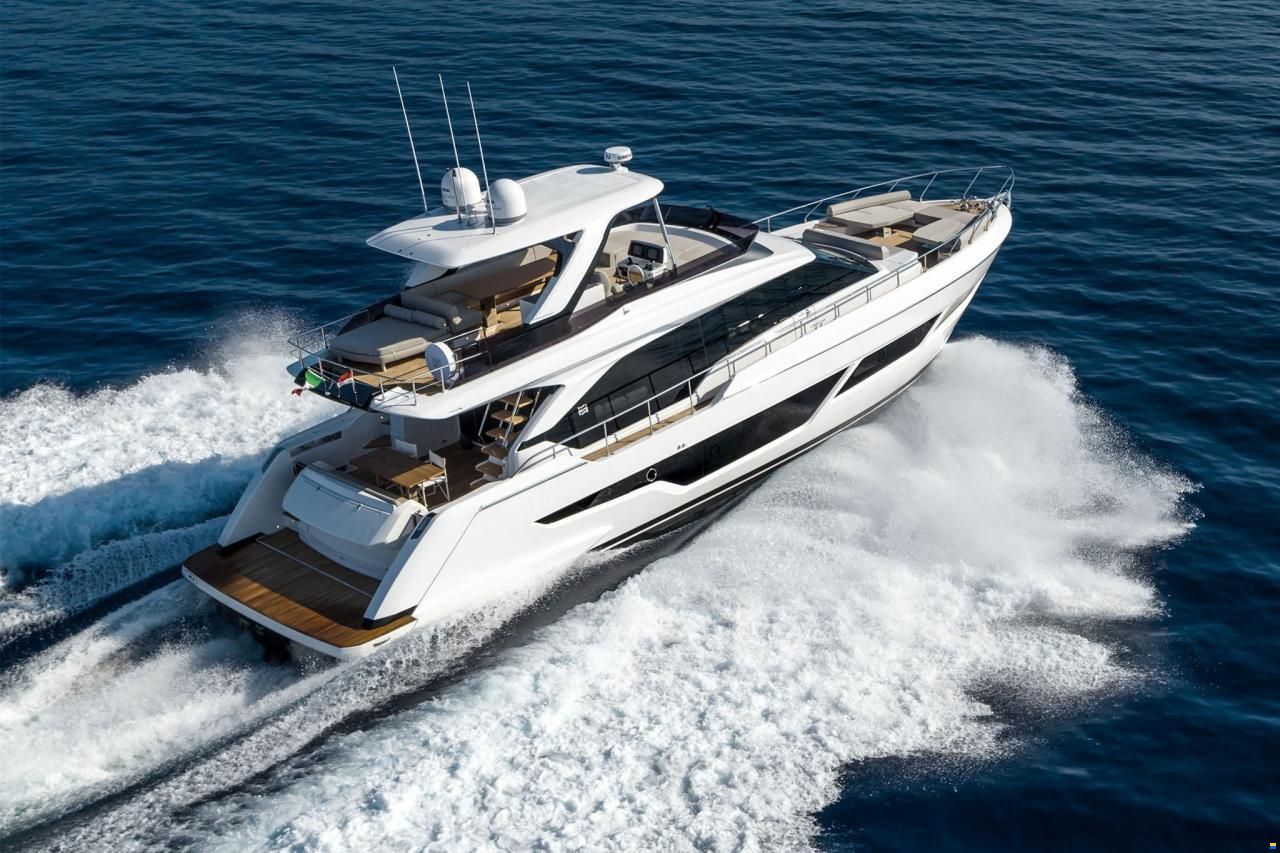 Ferretti 670