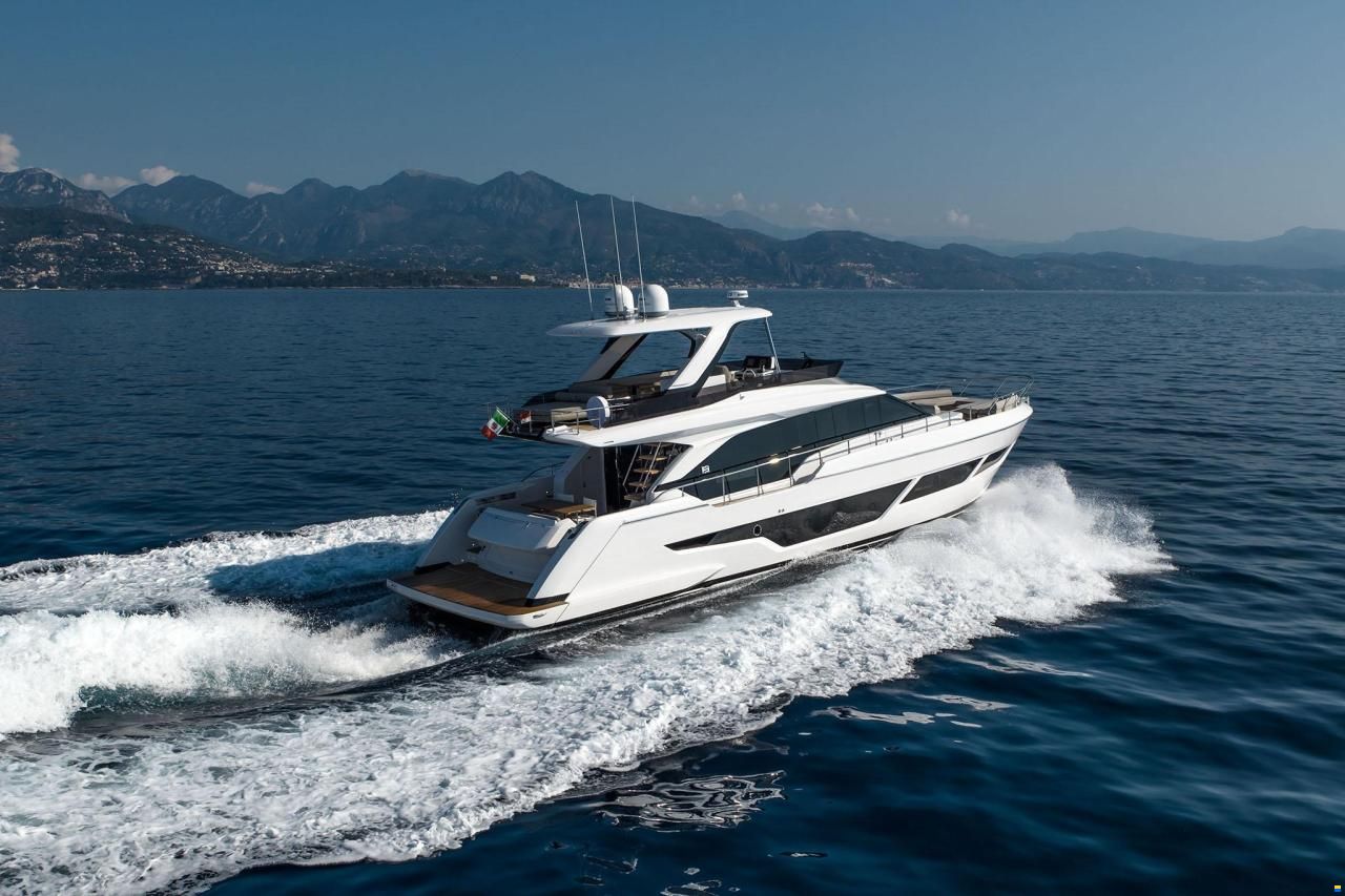 Ferretti 670