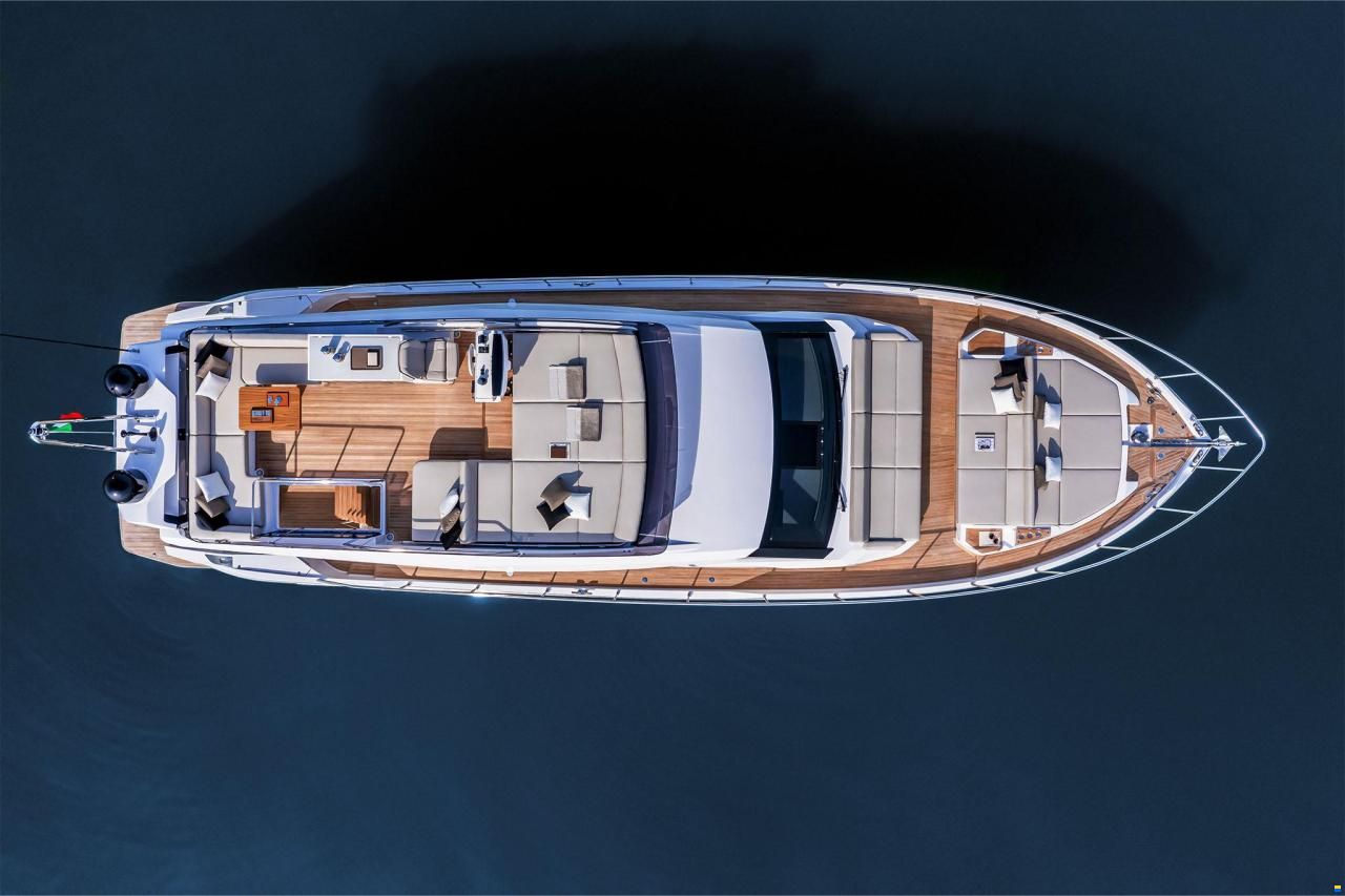 Ferretti 580